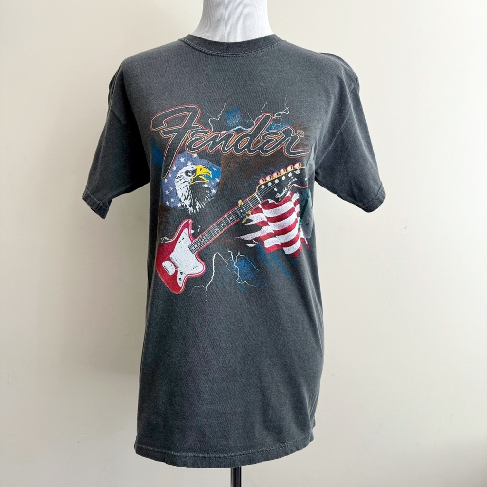 Fender Guitars T-Shirt Mens Medium Guitar Graphic Tee American US Flag Eagle
